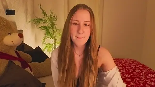 Snapshot of CassieReborn chatting on 7, 2, 2026 CassieReborn online show from 7, 2, 2026