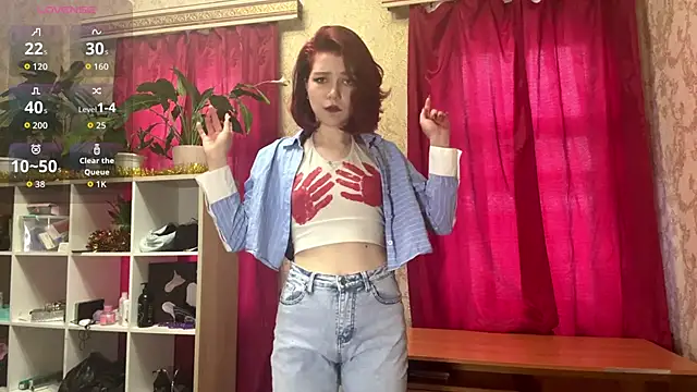 Snapshot of LaurynGeisinger chatting on 22, 2, 2026 LaurynGeisinger online show from 22, 2, 2026