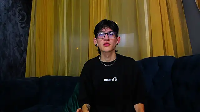 Snapshot of Jax_valentine chatting on 4, 2, 2026 Jax valentine online show from 4, 2, 2026