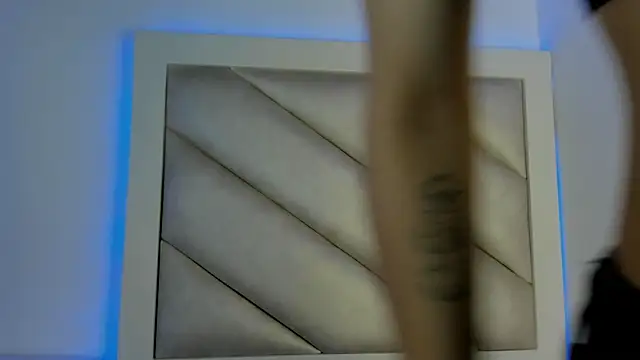 dakota cj online show from 30, 3, 2026