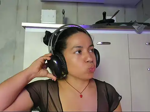Snapshot of chiarafustox chatting on 16, 7, 2026 chiarafustox online show from 16, 7, 2026