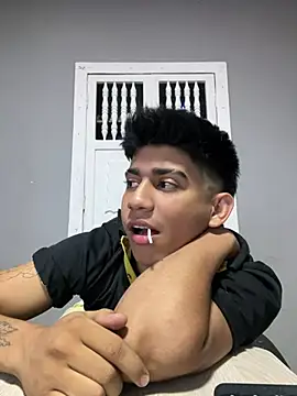 Snapshot of Thiago_Olsen chatting on 1, 2, 2026 Thiago Olsen online show from 1, 2, 2026