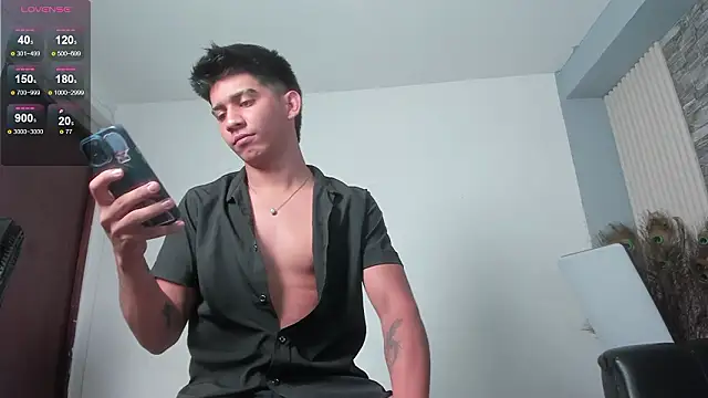 Snapshot of Thiago_Olsen chatting on 4, 2, 2026 Thiago Olsen online show from 4, 2, 2026