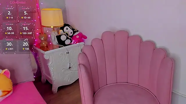 Snapshot of dolly_kitter chatting on 29, 4, 2026 dolly kitter online show from 29, 4, 2026