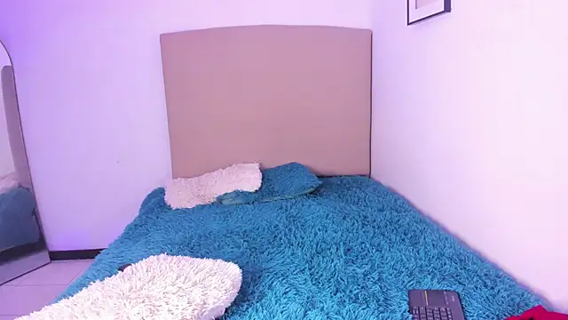 im tiffany  online show from 27, 2, 2026