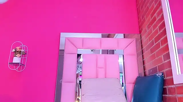 Baby doll XOXO online show from 7, 2, 2026