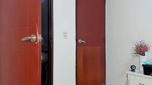 Snapshot of Jennifer_Lee_ chatting on 4, 2, 2026 Jennifer Lee online show from 4, 2, 2026