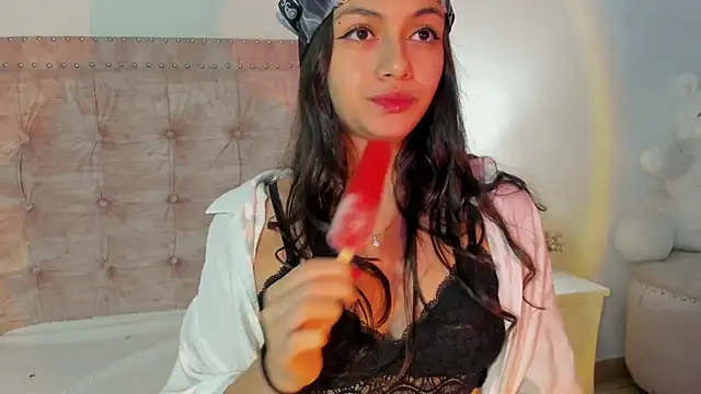 Snapshot of Jennifer_Lee_ chatting on 17, 2, 2026 Jennifer Lee online show from 17, 2, 2026