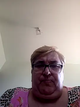 SusanStar874 online show from 5, 4, 2026