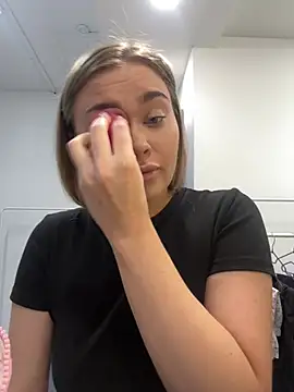 MonicaWestt online show from 12, 2, 2026