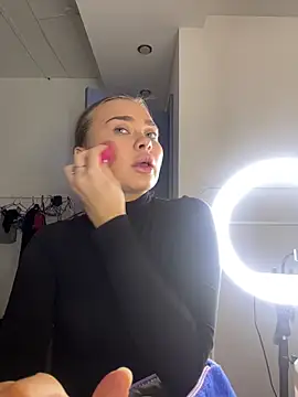 Snapshot of MonicaWestt chatting on 29, 3, 2026 MonicaWestt online show from 29, 3, 2026