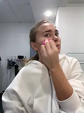 Snapshot of MonicaWestt chatting on 31, 3, 2026 MonicaWestt online show from 31, 3, 2026