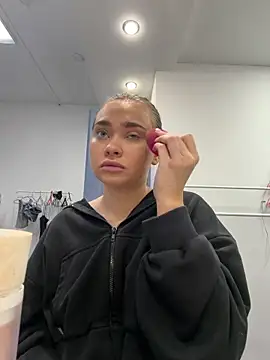 Snapshot of MonicaWestt chatting on 2, 4, 2026 MonicaWestt online show from 2, 4, 2026