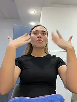 Snapshot of MonicaWestt chatting on 10, 4, 2026 MonicaWestt online show from 10, 4, 2026