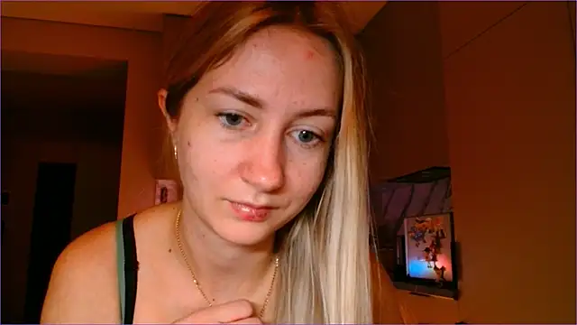 Snapshot of BluueSilk chatting on 15, 12, 2025 BluueSilk online show from 15, 12, 2025