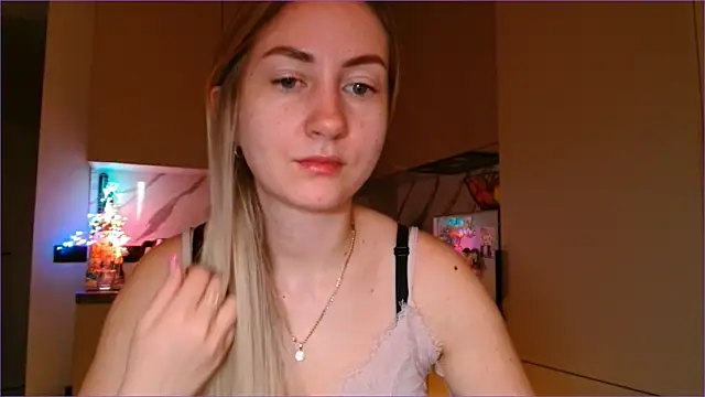 Snapshot of BluueSilk chatting on 18, 2, 2026 BluueSilk online show from 18, 2, 2026