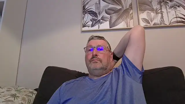 doudou310 online show from 17, 3, 2026