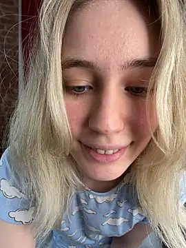 Snapshot of LovelyMiu chatting on 12, 2, 2026 LovelyMiu online show from 12, 2, 2026