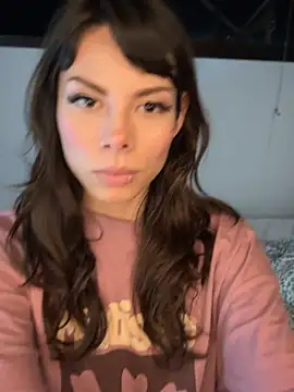 Isalove99 online show from 25, 7, 2026