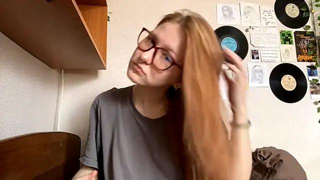 LaureenVielma online show from 10, 4, 2026