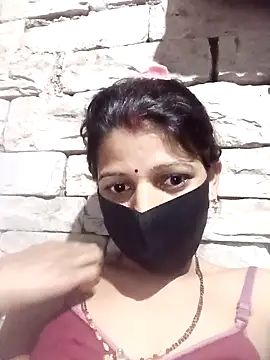 Snapshot of Divya-11431 chatting on 2, 2, 2026 Divya-11431 online show from 2, 2, 2026