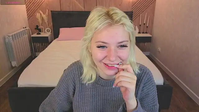 Kate Krose online show from 12, 4, 2026