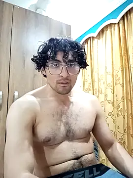 Snapshot of Apolo_Men chatting on 7, 2, 2026 Apolo Men online show from 7, 2, 2026