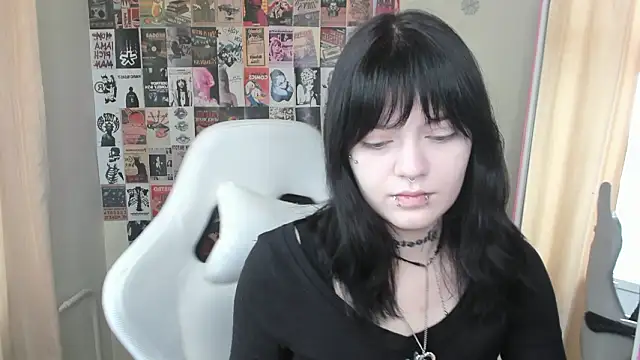 Snapshot of Emma_Darkkk chatting on 8, 2, 2026 Emma Darkkk online show from 8, 2, 2026