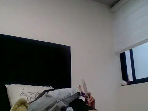 Ambar Cortes online show from 18, 2, 2026