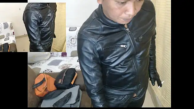 Leatherbdsm81 online show from 20, 4, 2026