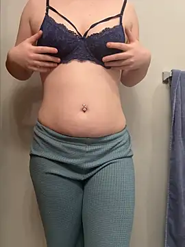 Snapshot of sweetandspicy2026 chatting on 4, 3, 2026 sweetandspicy2026 online show from 4, 3, 2026