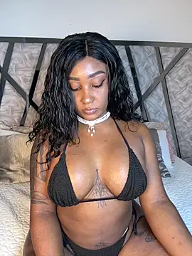 Snapshot of Denise_wolfe21 chatting on 4, 2, 2026 Denise wolfe21 online show from 4, 2, 2026