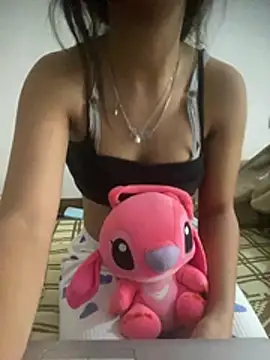 Snapshot of Nour-Lina chatting on 13, 2, 2026 Nour-Lina online show from 13, 2, 2026