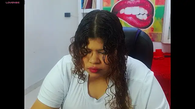 Snapshot of Cloe_r chatting on 4, 2, 2026 Cloe r online show from 4, 2, 2026