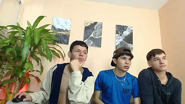 Snapshot of DesiresOfOlympus_ chatting on 25, 2, 2026 DesiresOfOlympus online show from 25, 2, 2026