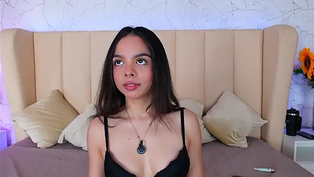 Snapshot of BambiRoses chatting on 5, 3, 2026 BambiRoses online show from 5, 3, 2026