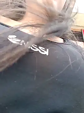 Snapshot of caramelo_fly chatting on 1, 3, 2026 caramelo fly online show from 1, 3, 2026