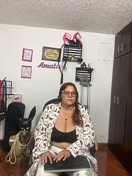 Snapshot of KimmyDark1 chatting on 12, 6, 2026 KimmyDark1 online show from 12, 6, 2026