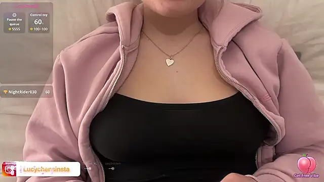 Snapshot of Lucyschickt chatting on 19, 2, 2026 Lucyschickt online show from 19, 2, 2026