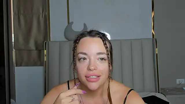 Snapshot of stellaa_quenn chatting on 9, 2, 2026 stellaa quenn online show from 9, 2, 2026