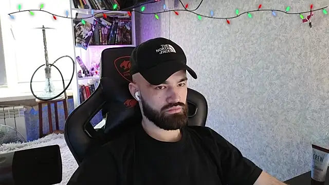 Snapshot of _Mostly_ chatting on 3, 2, 2026 Mostly online show from 3, 2, 2026