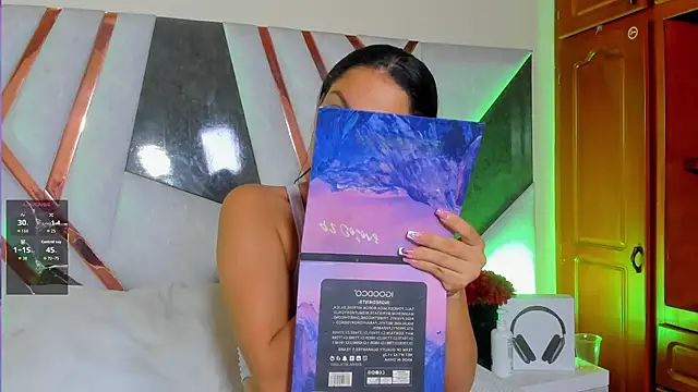 Snapshot of isa_kolins chatting on 19, 2, 2026 isa kolins online show from 19, 2, 2026