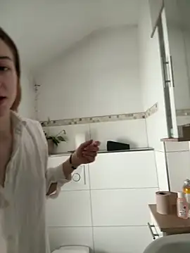 romyxxs online show from 4, 2, 2026