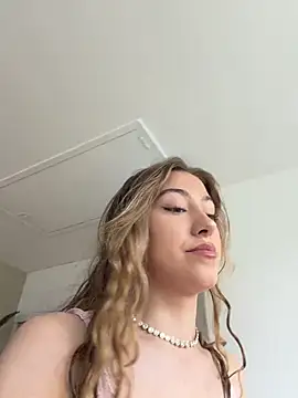 romyxxs online show from 14, 5, 2026