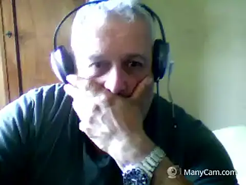 Snapshot of swichcassanesi chatting on 19, 4, 2026 swichcassanesi online show from 19, 4, 2026