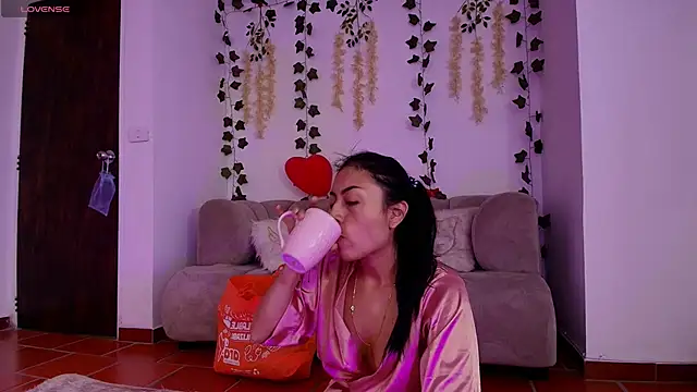 Stephanie Fontaine online show from 24, 2, 2026