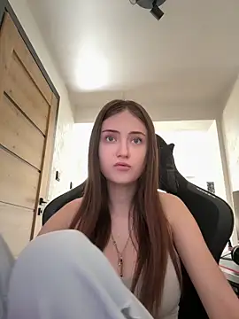 karlaluuvv online show from 7, 4, 2026