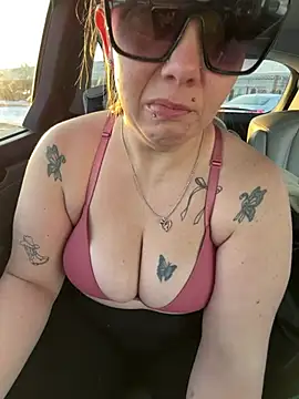 lickablelynn87 online show from 5, 2, 2026