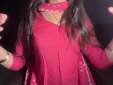 Snapshot of Simran_kaurr chatting on 17, 4, 2026 Simran kaurr online show from 17, 4, 2026