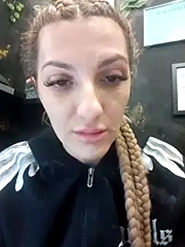 Snapshot of LannaQuinn chatting on 5, 2, 2026 LannaQuinn online show from 5, 2, 2026